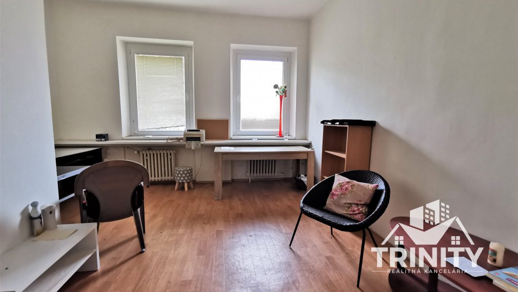 NA PRENÁJOM - kancelárske priestory v centre mesta Nové Zámky