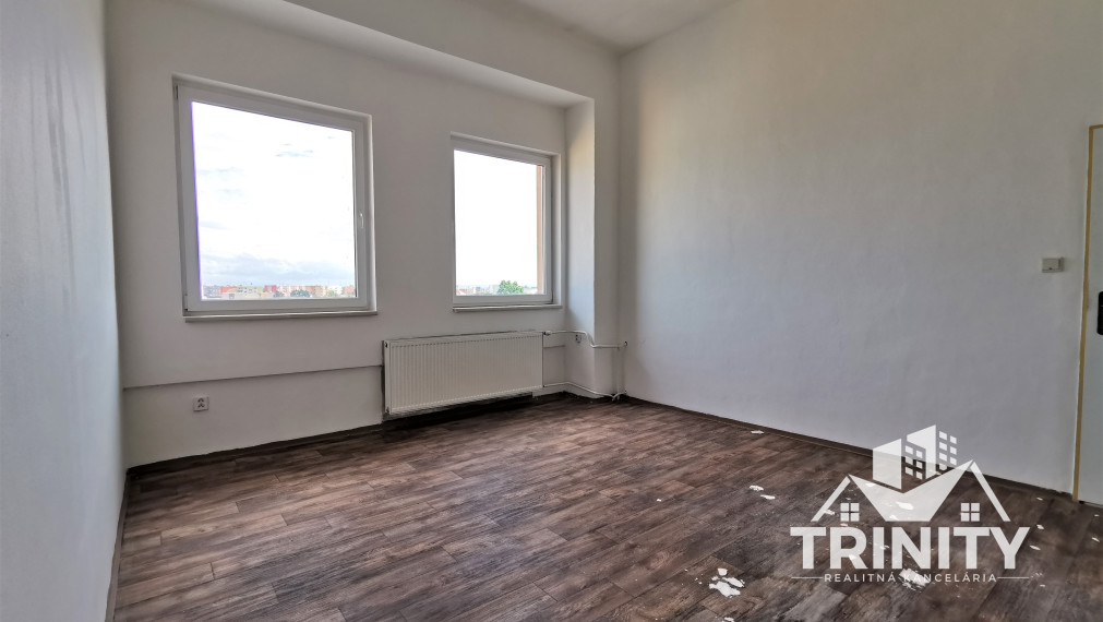 NA PRENÁJOM - kancelárske priestory priamo v centre mesta Nové Zámky