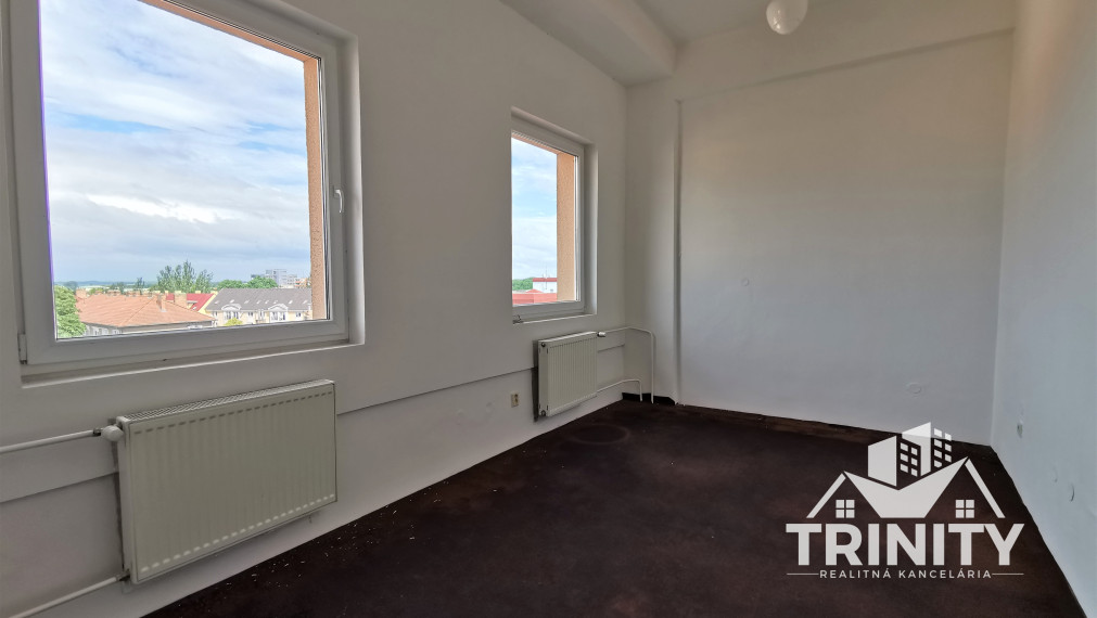 NA PRENÁJOM - kancelárske priestory priamo v centre mesta Nové Zámky