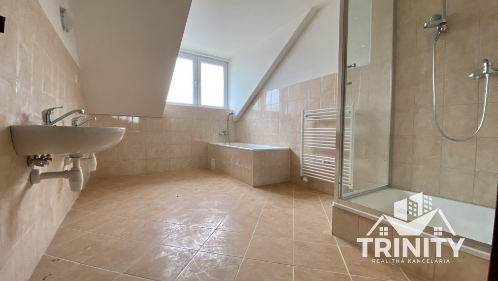 NA PREDAJ rodinný dom v obci Palárikovo