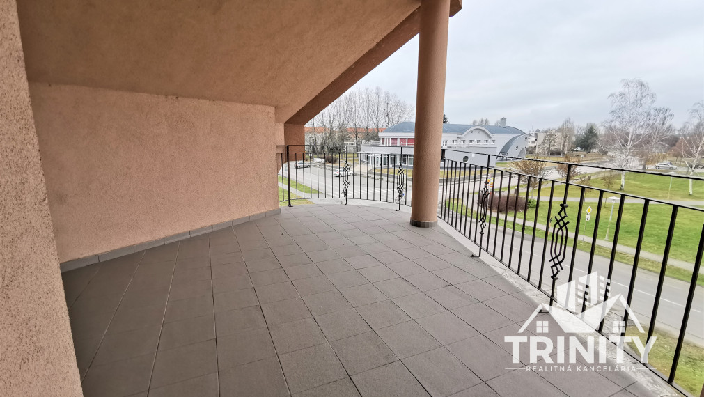 EXKLUZÍVNE - Na predaj 3-izbový holobyt s terasou v NOVOSTAVBE v meste Nesvady