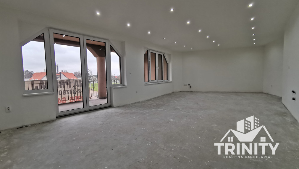 EXKLUZÍVNE - Na predaj 3-izbový holobyt s terasou v NOVOSTAVBE v meste Nesvady