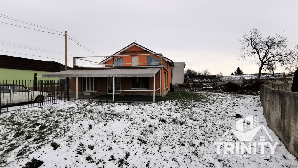 Zľava ! Na predaj Polyfunkčná budova v Kolárove, 3D obhliadka