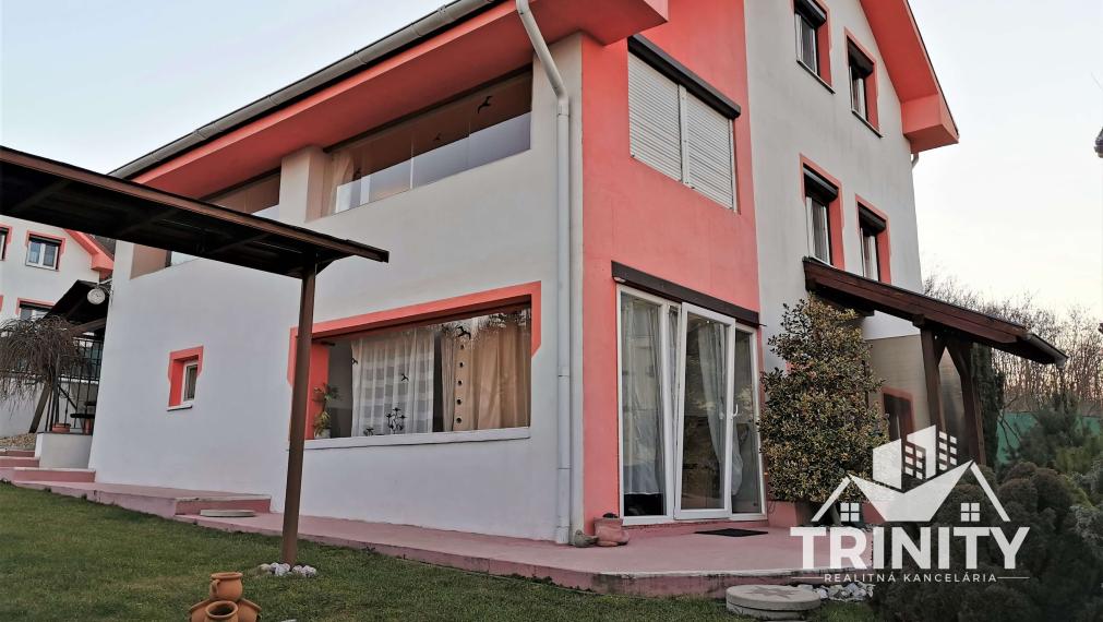 Na predaj Penzión vo vyhľadávanej lokalite v obci Podhájska