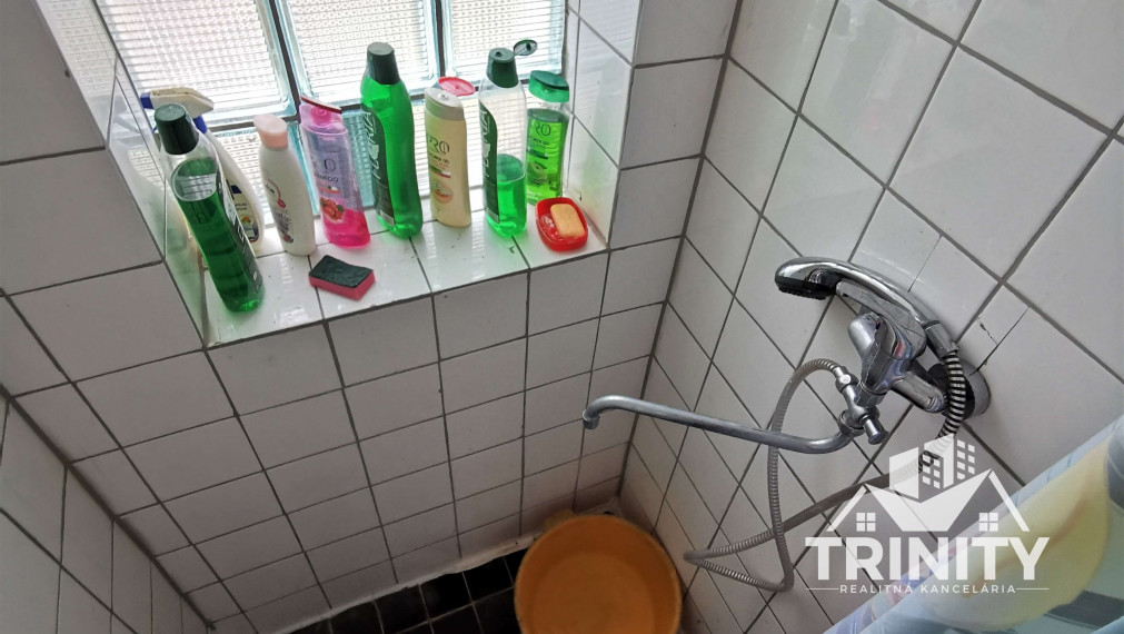 Na predaj murovaná chata na Zúgove v Nových Zámkoch