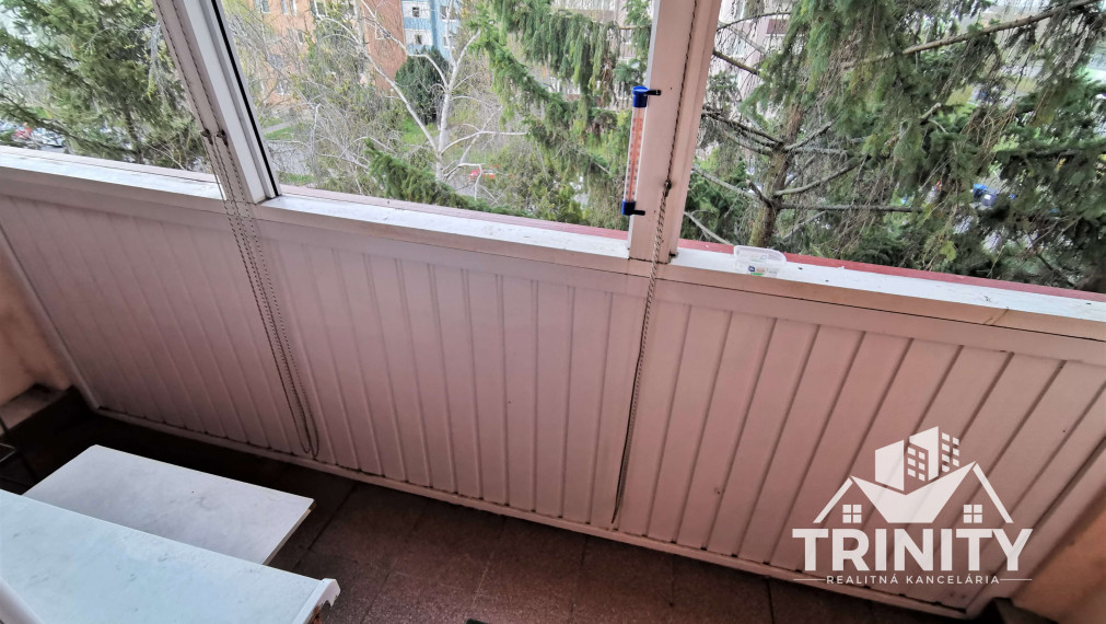 Garsónka s balkónom na prenájom v centre Nových Zámkov