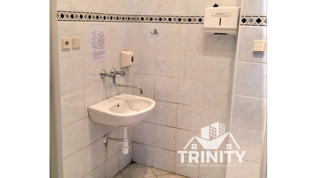 Na predaj skladové priestory v meste Hurbanovo