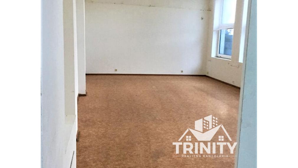 Na predaj skladové priestory v meste Hurbanovo