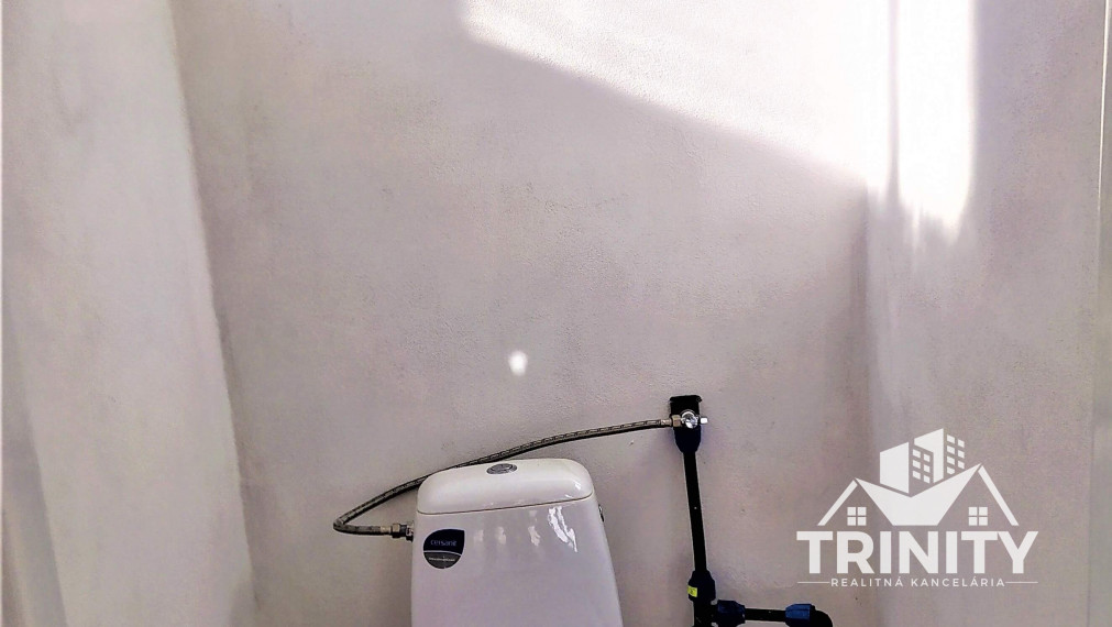 Na predaj murovaná chatka v Kamenici nad Hronom