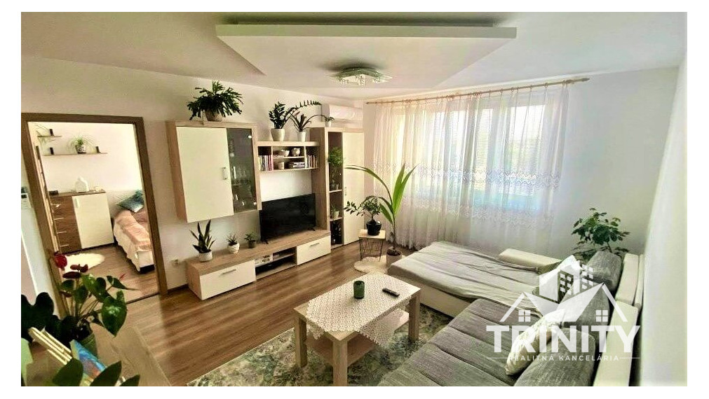 Na predaj 2-izbový byt s lóggiou v meste Komárno