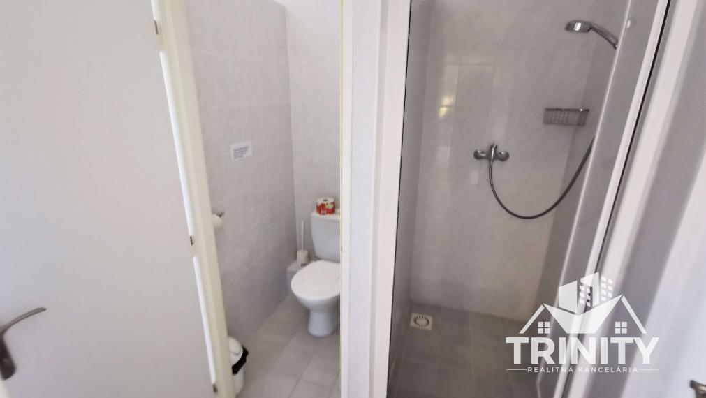 IBA U NAS - Na predaj poschodový penzión v obci Podhájska, Nová CENA