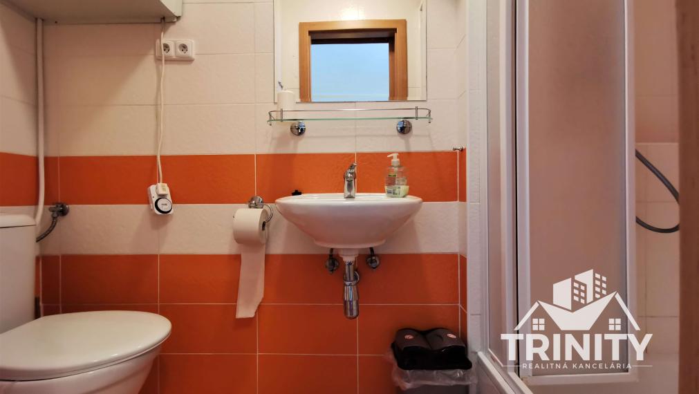 IBA U NAS - Na predaj poschodový penzión v obci Podhájska, Nová CENA