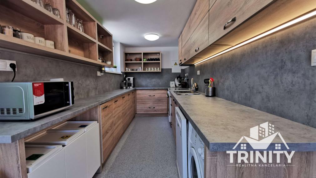 IBA U NAS - Na predaj poschodový penzión v obci Podhájska, Nová CENA