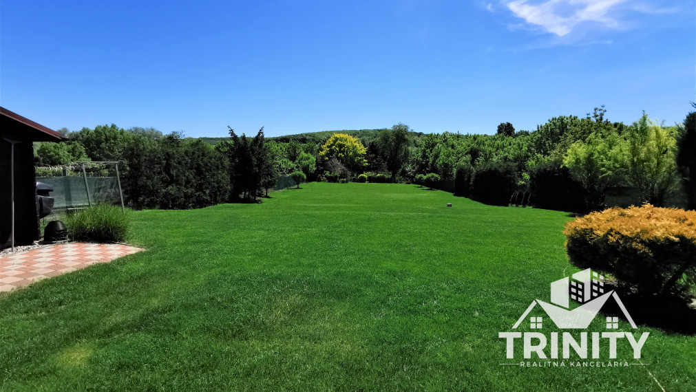 IBA U NAS - Na predaj poschodový penzión v obci Podhájska, Nová CENA