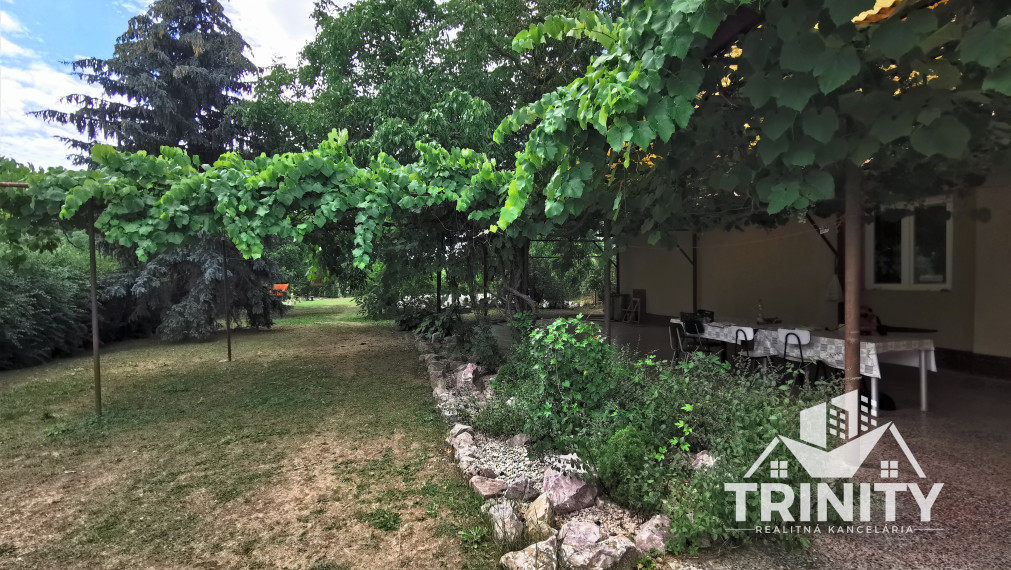 Na predaj 4-izbový rodinný dom v obci Trávnica