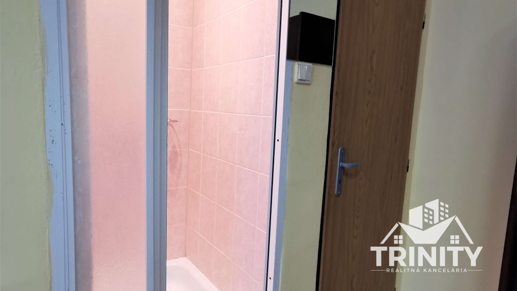 Na predaj 4-izbový rodinný dom v obci Trávnica