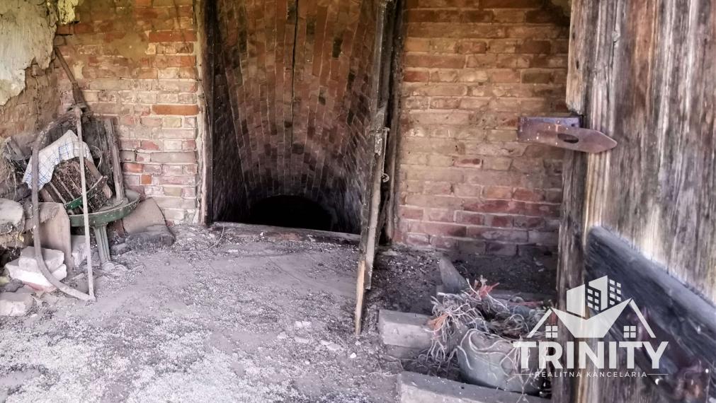 IBA U NÁS - Na predaj záhrada s pivničným domom v obci Modrany