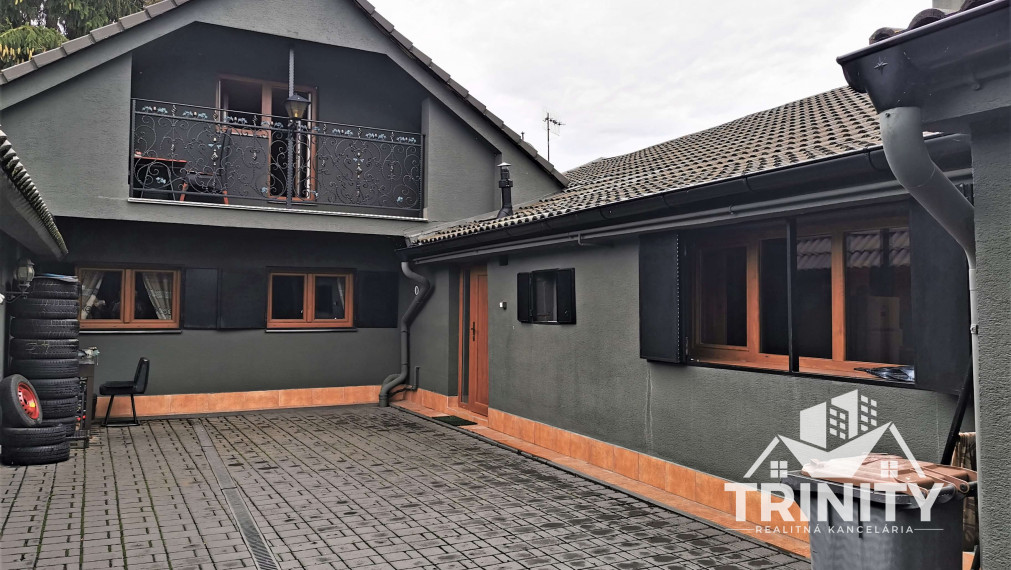 NA PREDAJ 5-izbový tehlový podlažný rodinný dom v Nových Zámkoch