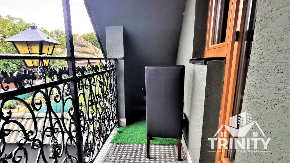 NA PREDAJ 5-izbový tehlový podlažný rodinný dom v Nových Zámkoch