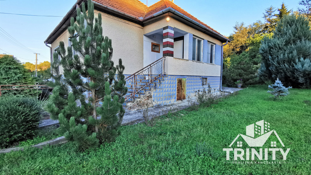 Na predaj útulný 3-izbový rodinný dom v obci Trávnica