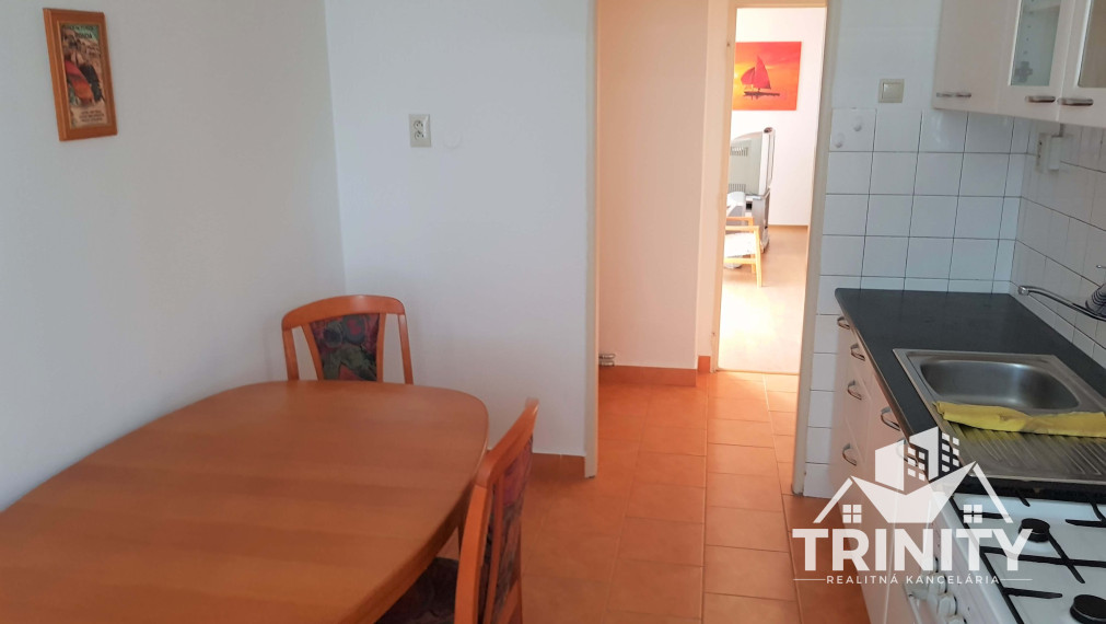 NA predaj 3-izbový tehlový byt priamo v centre mesta Nové Zámky