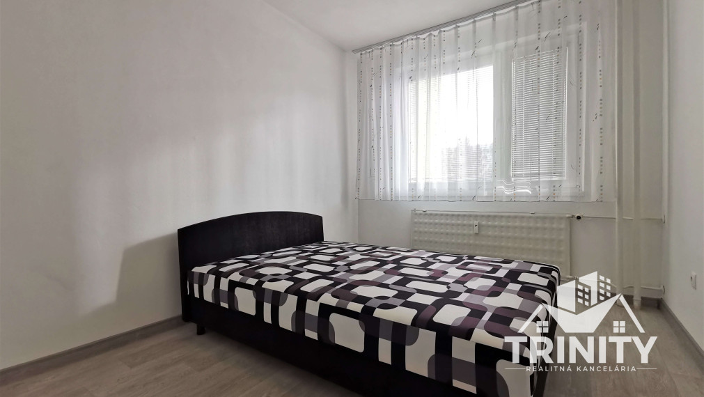 Na prenájom 2-izbový byt na sídlisku Juh v Nových Zámkoch