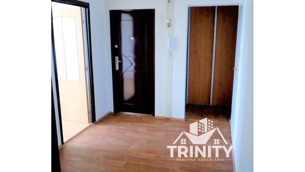 Na prenájom 2-izbový byt v Nových Zámkoch