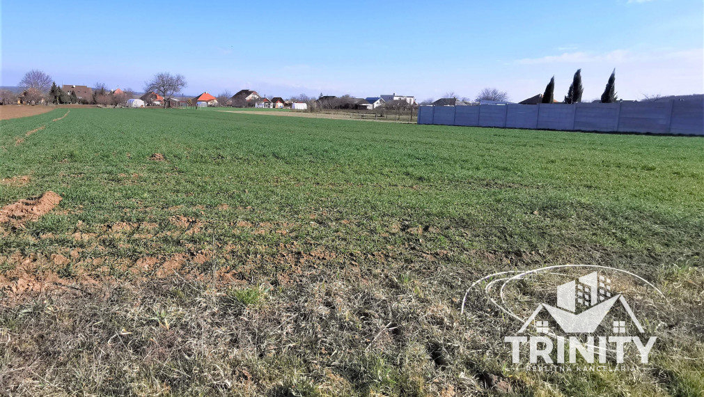 Na predaj lukratívny stavebný pozemok v obci Radava