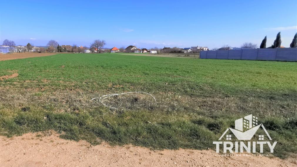 Na predaj lukratívny stavebný pozemok v obci Radava