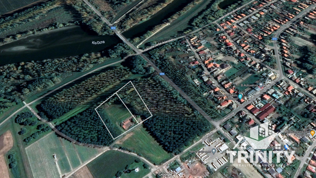 Znížená cena - Na predaj pozemok obklopený prírodou pri meste Kolárovo