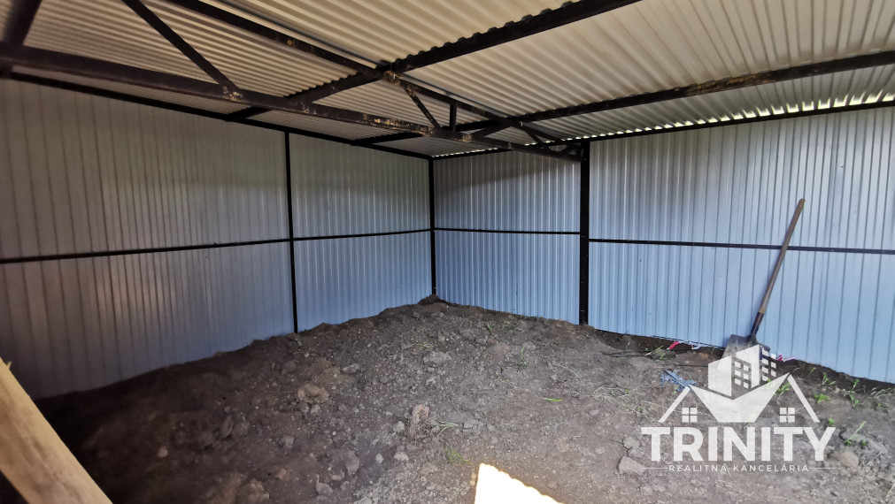 Znížená cena ! Na predaj vyčistený stavebný pozemok v obci Čechy