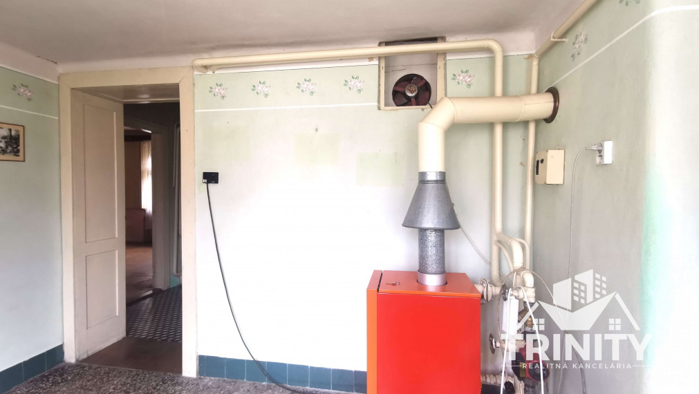 Znížená cena - Na predaj 5-izbový rodinný dom v meste Nové Zámky