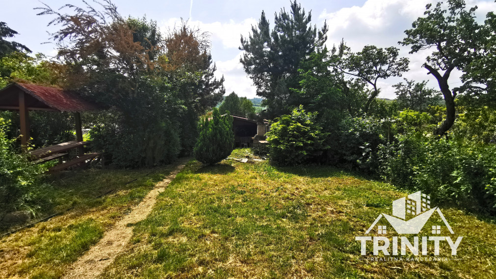 Na predaj apartmánový rodinný dom v obci Podhájska