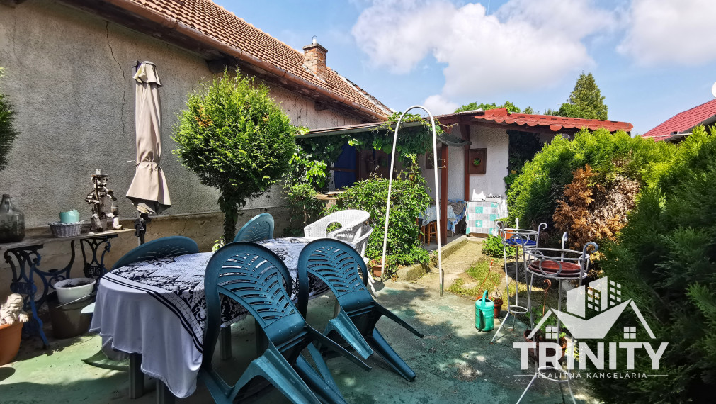 Na predaj apartmánový rodinný dom v obci Podhájska