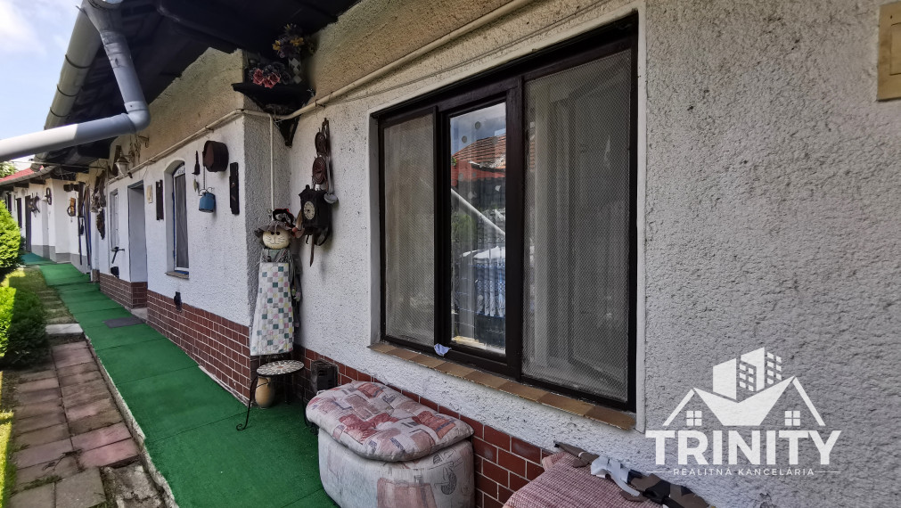 Na predaj apartmánový rodinný dom v obci Podhájska