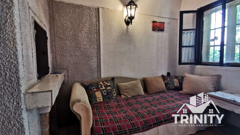 Na predaj apartmánový rodinný dom v obci Podhájska