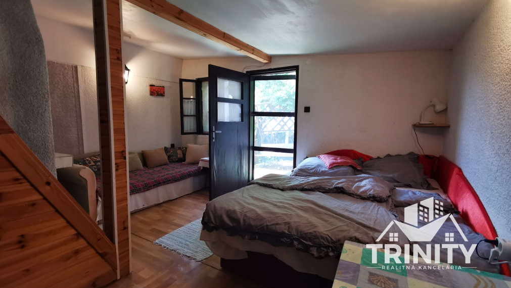 Na predaj apartmánový rodinný dom v obci Podhájska