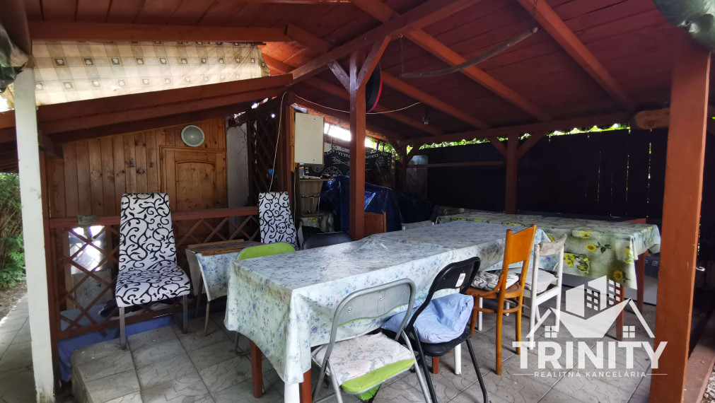 Na predaj apartmánový rodinný dom v obci Podhájska