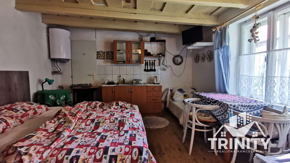 Na predaj apartmánový rodinný dom v obci Podhájska