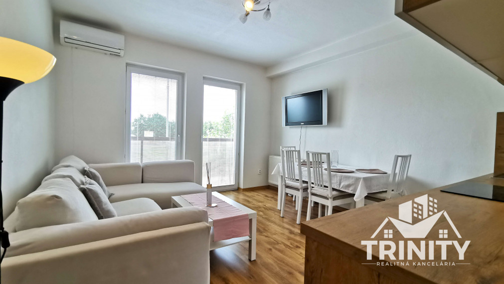 Na prenájom krásny 1-izbový byt s balkónom v Nových Zámkoch