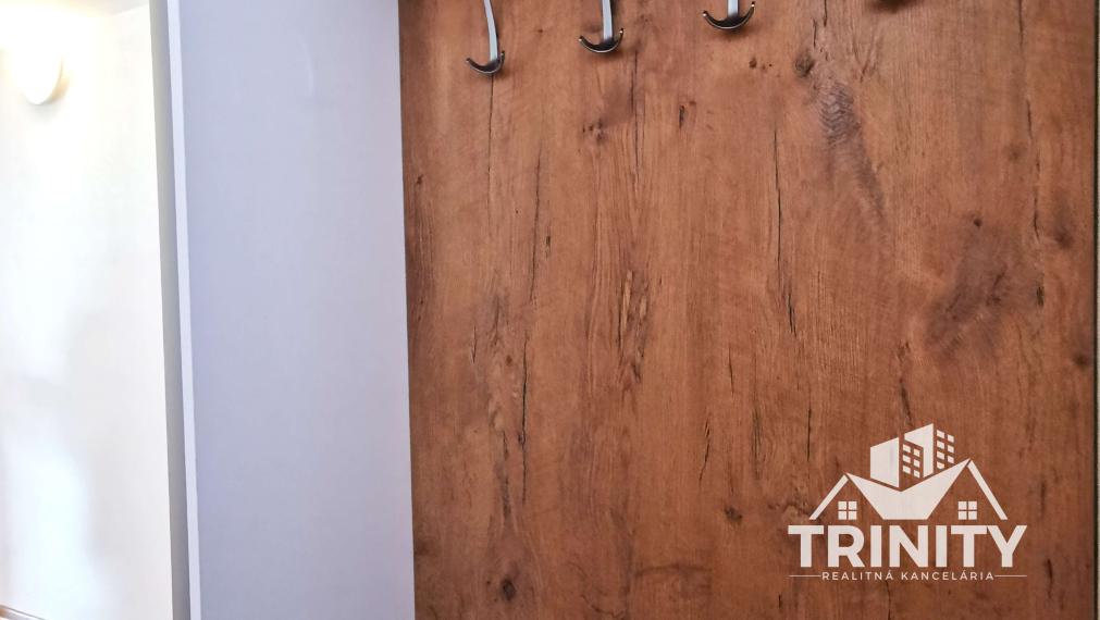 Na prenájom krásny 1-izbový byt s balkónom v Nových Zámkoch