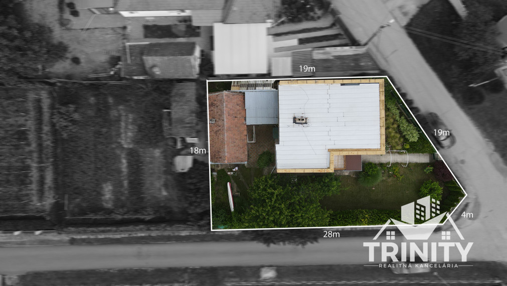 EXKLUZÍVNE NA PREDAJ poschodový rodinný dom v obci Zemné, 3D prehliadka