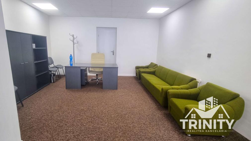 Na prenájom nebytový priestor v centre mesta v Nových Zámkoch