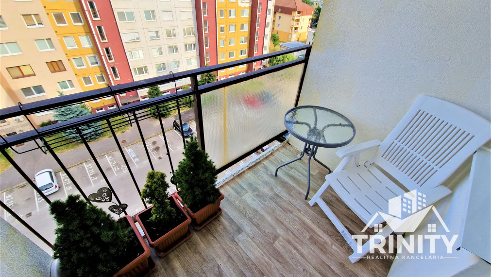 Na predaj čiastočne prerobený 1-izbový byt v meste Šurany