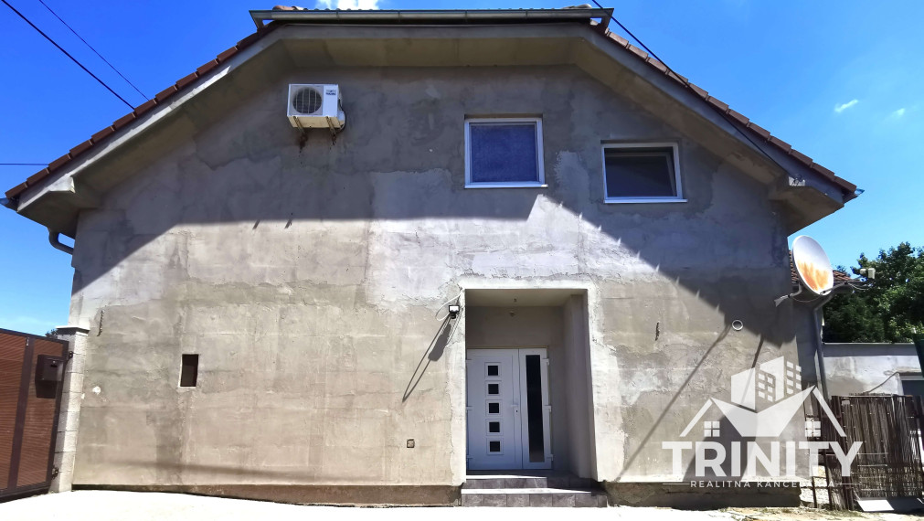 Na predaj 6-izbový priestranný dvojpodlažný rodinný dom v Nových Zámkoch