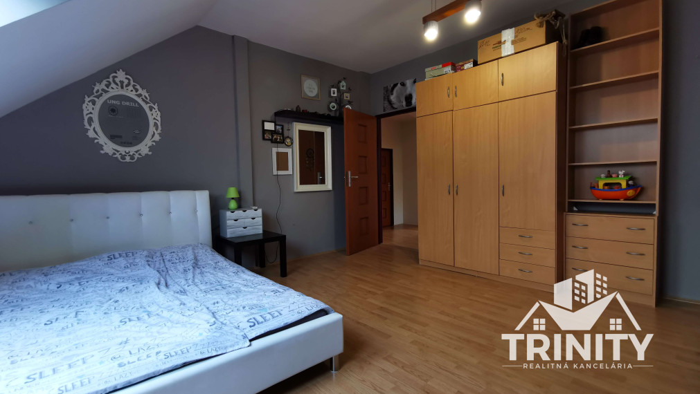 Na predaj 6-izbový priestranný dvojpodlažný rodinný dom v Nových Zámkoch