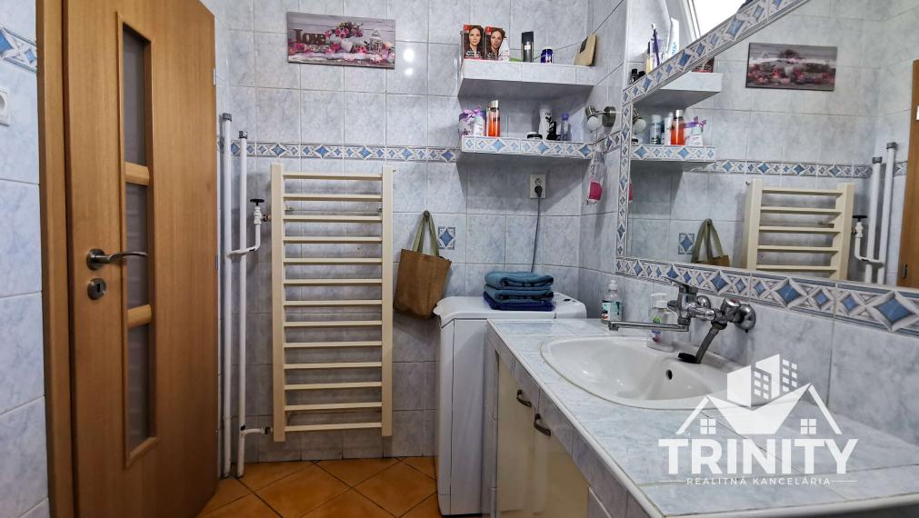 Na predaj 6-izbový priestranný dvojpodlažný rodinný dom v Nových Zámkoch