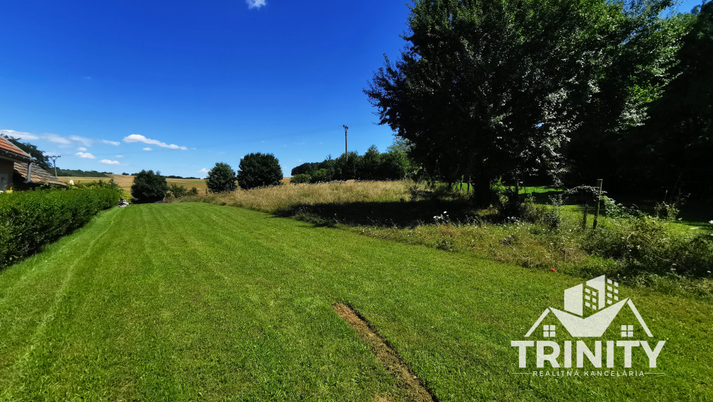 Na predaj investičný pozemok v obci Podhájska