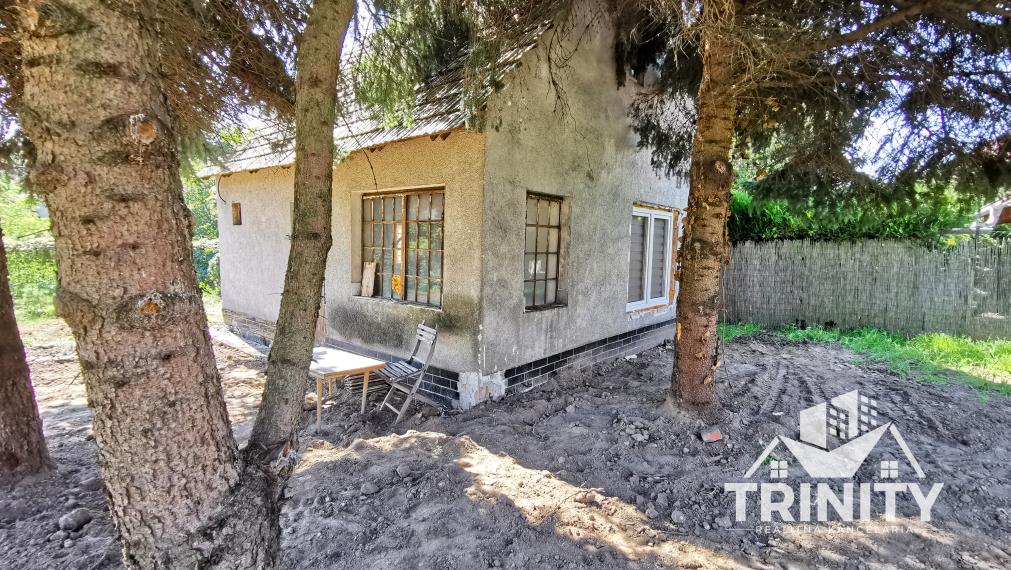 Na predaj stavebný pozemok v obci Veľké Lovce