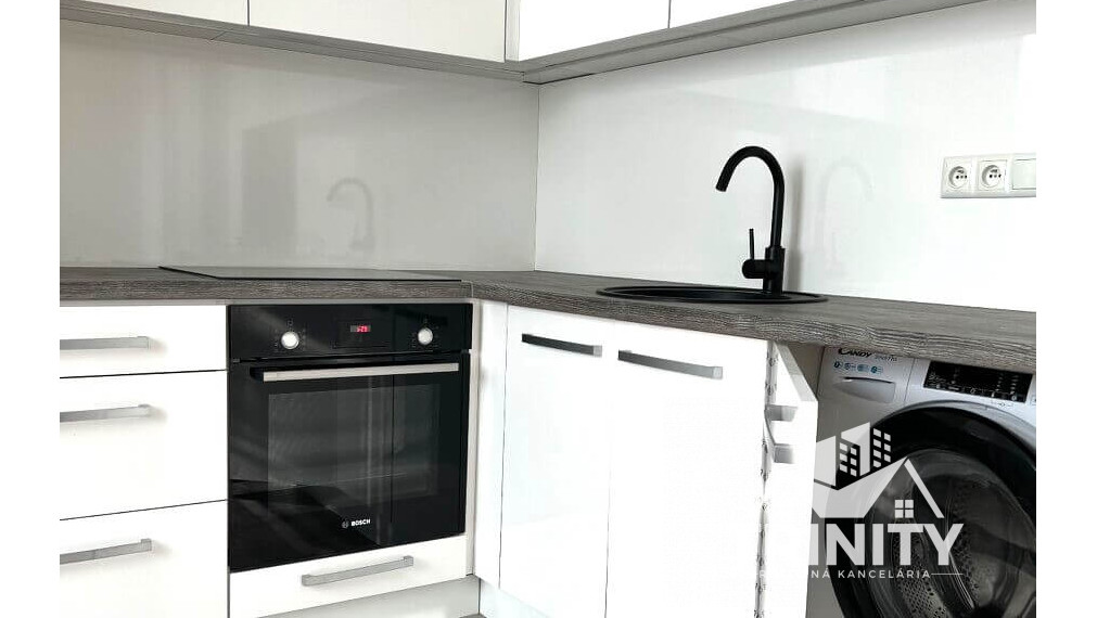 Na predaj krásne zrekonštruovaný 1-izbový byt s balkónom v meste Nové Zámky